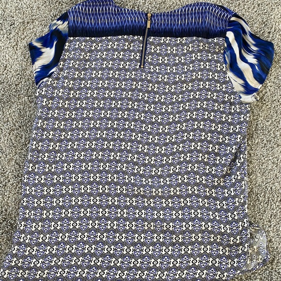 Cute Top - Picture 3 of 3